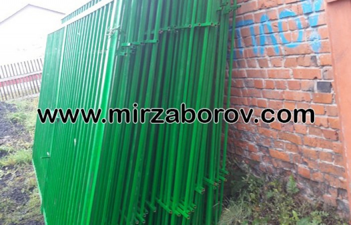 № 4004 Сварной металлический забор для школы